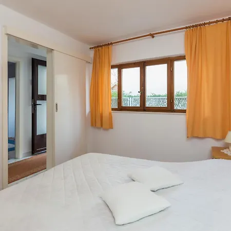 Vulic Affittacamere 3*